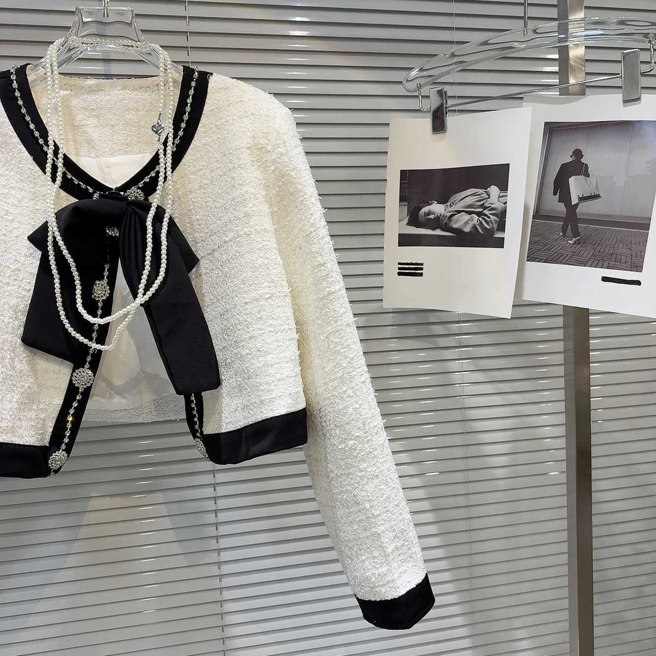 Spring 2025 new pearl chain bow decorated tweed jacket clothes Z250918