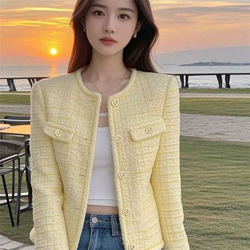 Yellow Small Fragrance Jacket Women Clothing New Spring Autumn Short Jacket Oneck Long Sleeved Single Breasted Female Outerwear Z250918