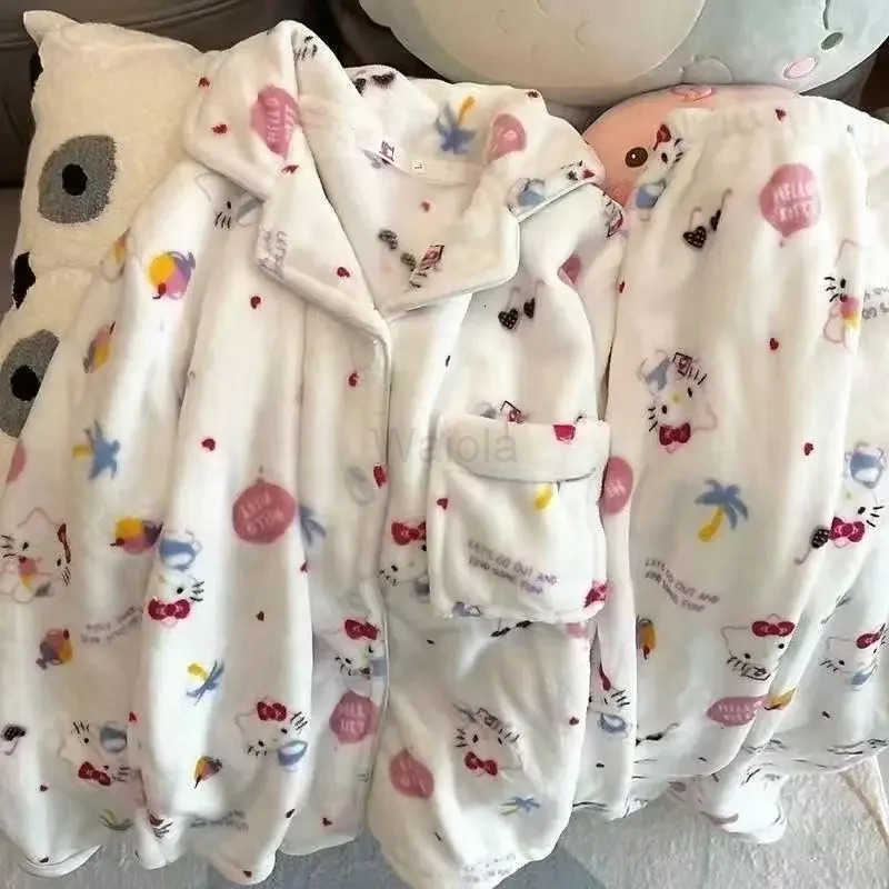 Sanrio Sanrioed Hello Kittys Printed Plush Pajamas Set Y2K Flannel Soft Home Wear Winter Coral Velvet Student Cartoon Home Clothes Suit H251205