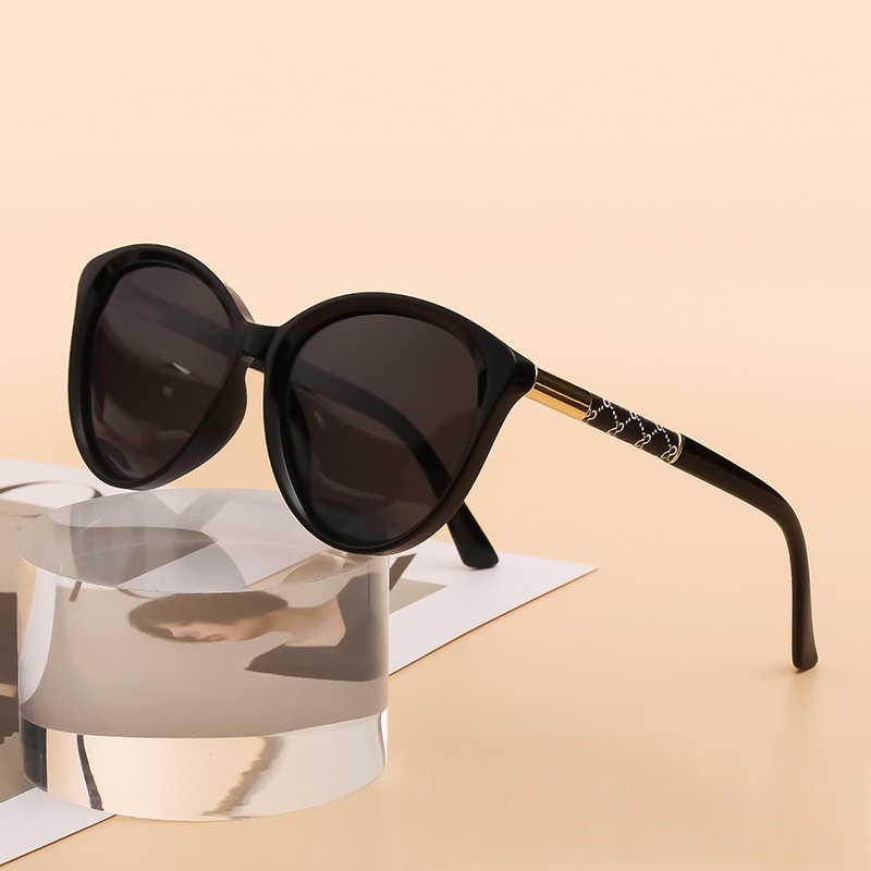 New cat's eye ladies polarized sunglasses sunscreen fashion backpack upscale