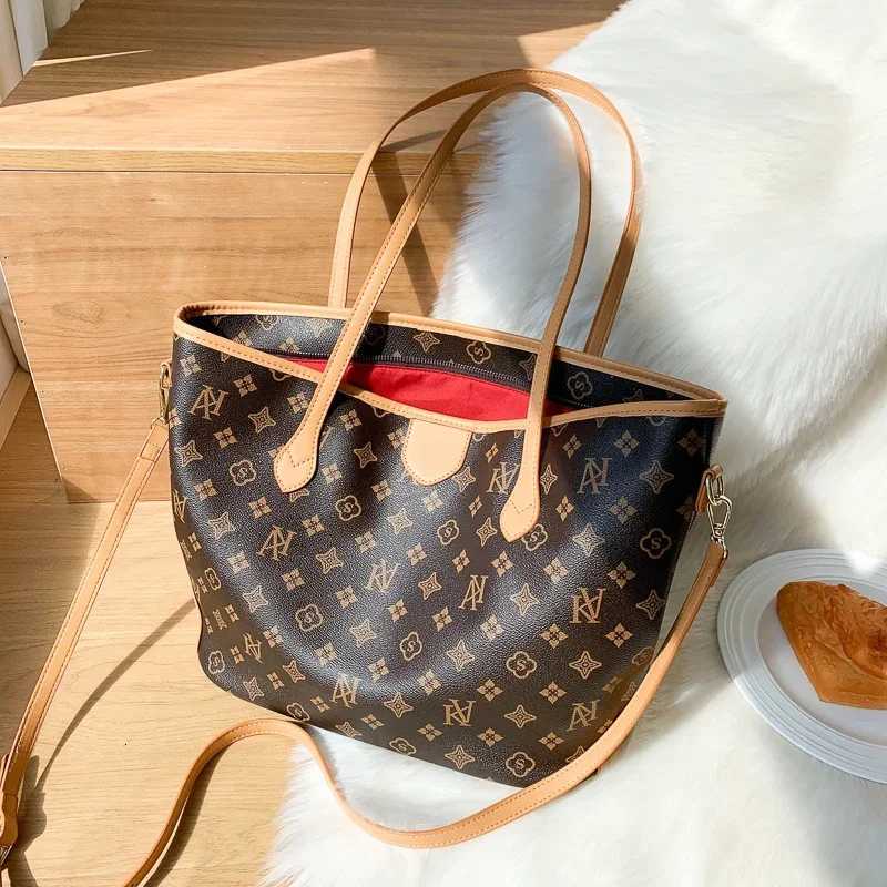 Stylish Solid Color Crossbody Bag For Women Trendy Vintage Messenger Purse With Design Luxury Leather Shopper ToteXJ250918