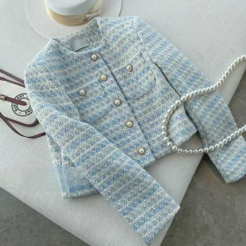 2025 Romantic Tweed Style Blue Pearl Button Jacket for Women Spring Autumn New Round Neck Long Sleeve Woven Jacket Z250918