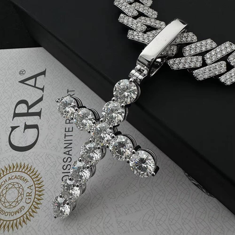 Moissanite Pendant Basic Tennis Cross Charm Christian Big Stone 925 Silver Iced Out Customized Trend Moissanite Pendant