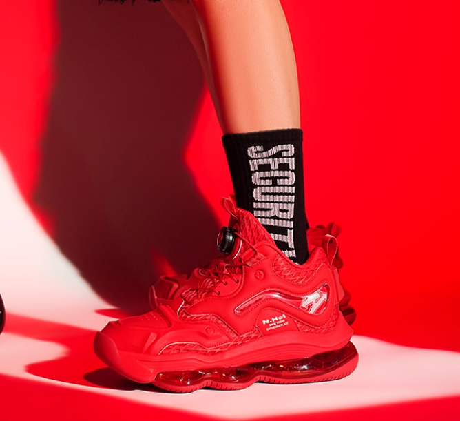 Designer Black Sneakers Autumn Winter New Casual Men's Thick Sole Shock Absorption Cushion Running Office Commute Trendy Shoes