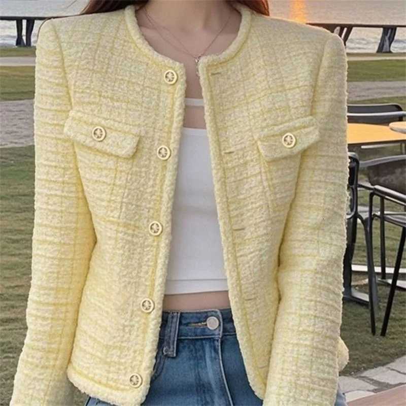 Yellow Small Fragrance Jacket Women Clothing New Spring Autumn Short Jacket Oneck Long Sleeved Single Breasted Female Outerwear Z250918