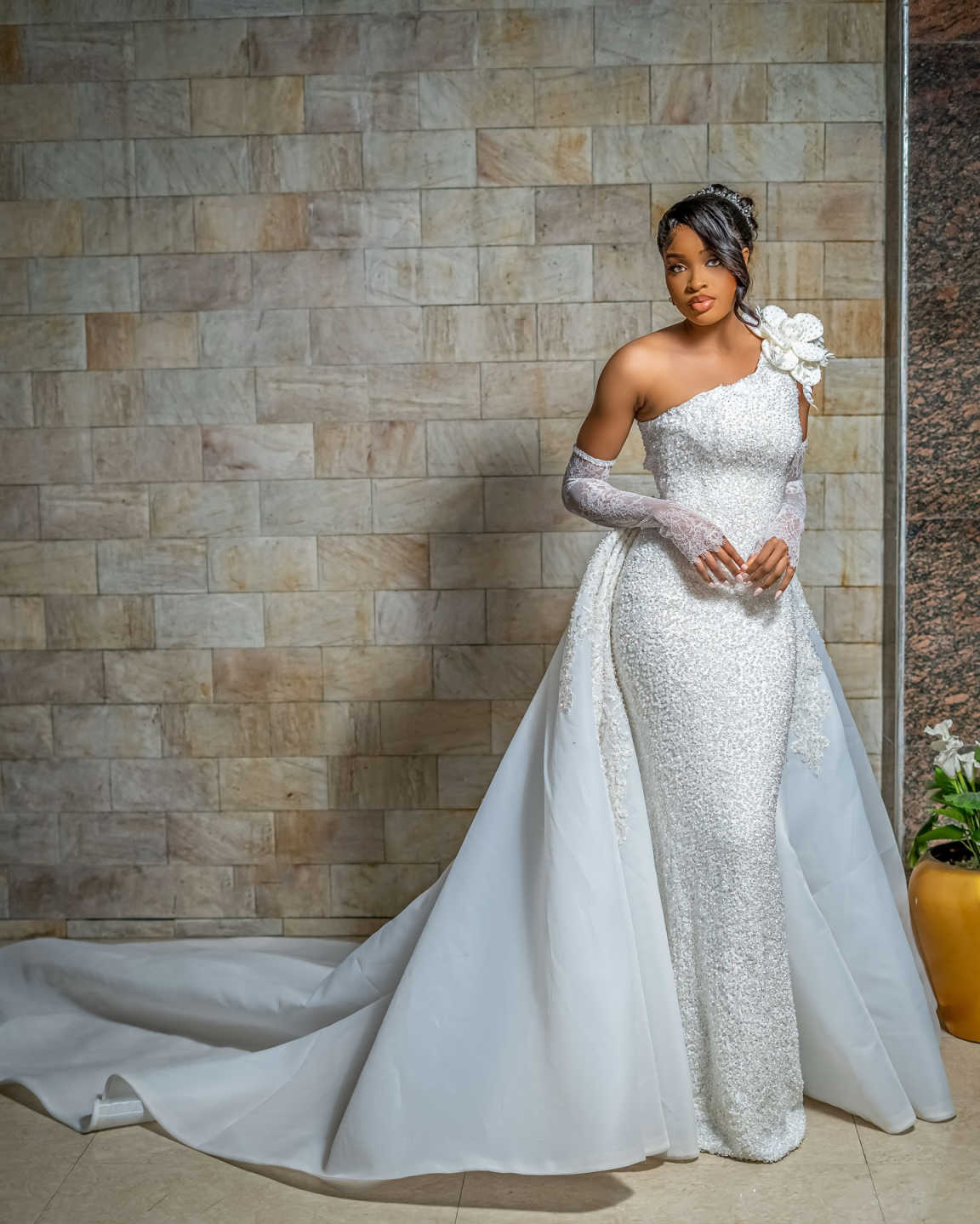 Classic Mermaid Wedding Dress Ball Gowns Beads One Shoulder Shine Sequined Bridal Gowns Train Robe De Vestido Size Customized H252244