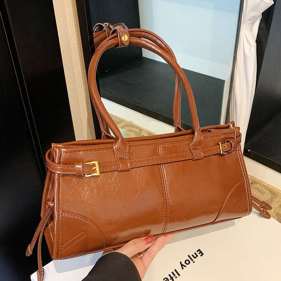 High-end Oil Wax Leather Large Capacity for Women 2025 New Trendy Versatile Commuter Shoulder Handheld Tote Bag