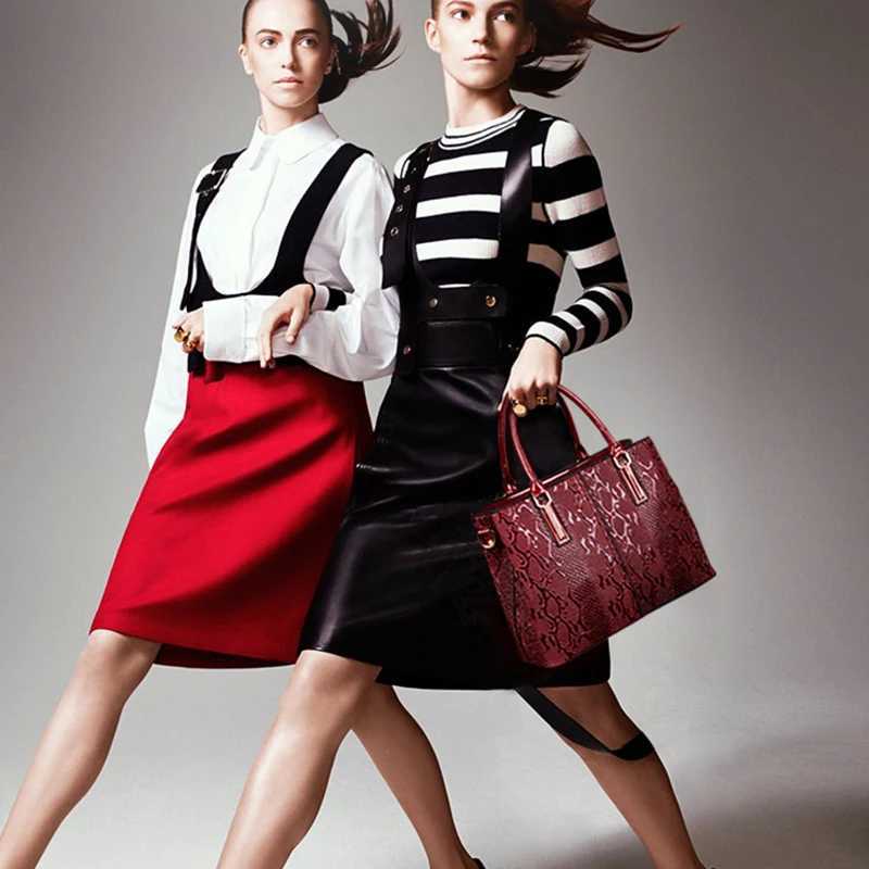 Fashion Patent Leather Shoulder Bag for Women Luxury Handbags Female Large Capacity Crossbody Bag Designer Handle Bag Z250915