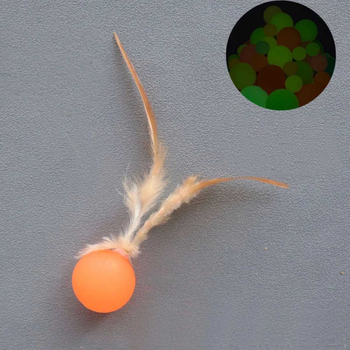 2pcs random color Funny Cat Elastic Ball Toy Interactive Balls Pet Supplies Feather Football Toys Dog Playthings Kitten X250918