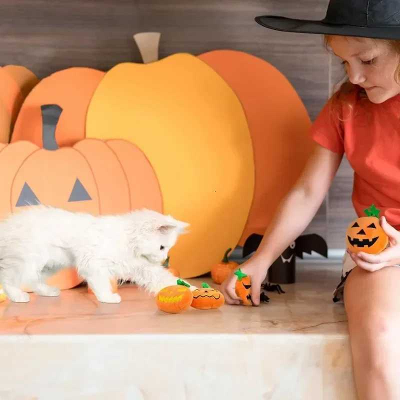 Halloween Cat Toys Large Cute Pumpkin Interactivity Plush Dog Toys Soft Durable Teething Cleaning Teeth Pet Supplies X250918