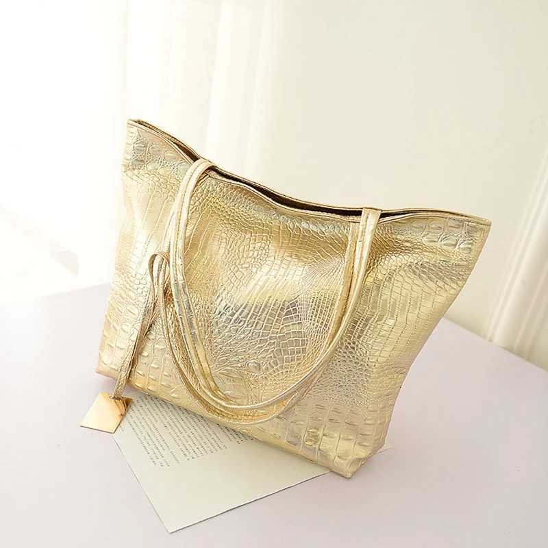 Large Capacity Shoulder PU Handbag With Pendant Crocodile Pattern Fashionable European And American Commuting Womens Tote Bag Z250915