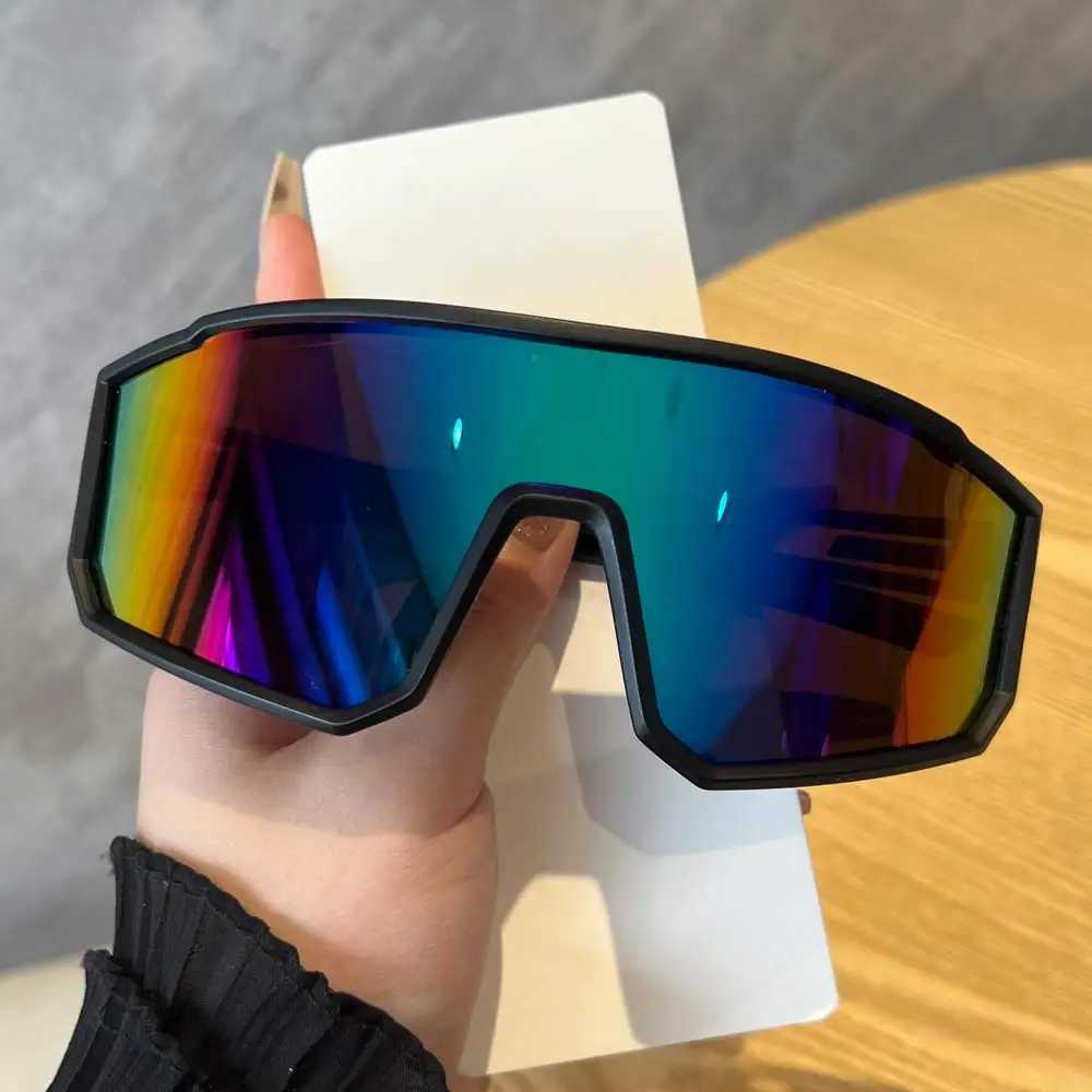New Cycling Fashion Sports Sunglasses Colorful Integrated Goggles Outdoor Cycling Mountaineering Sunscreen Sun Glasses UV400 J250919