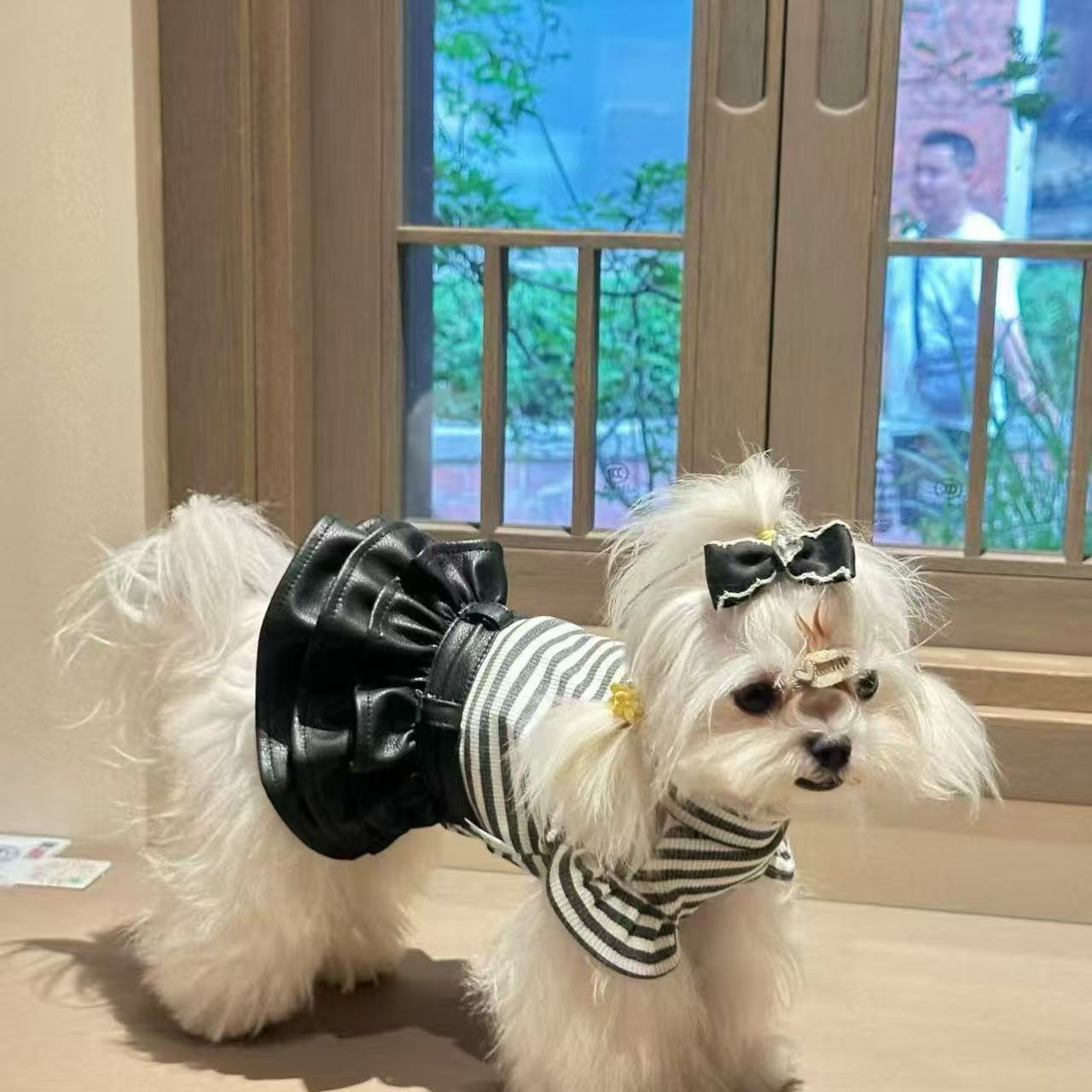 T1255 Autumn and winter new pet clothing puppy Teddy Bichon winter clothes pastoral style floral four-legged