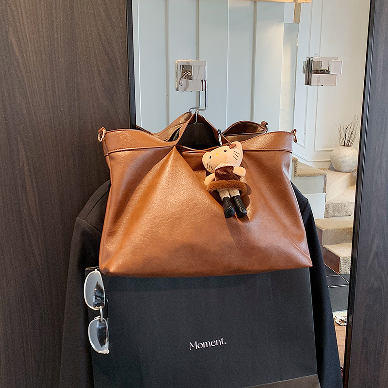 2025 New Fashionable, Elegant, Leisure Large Capacity Handbag, College Student Crossbody Bag, Daily Commuter, Advanced Multi functional Women's H