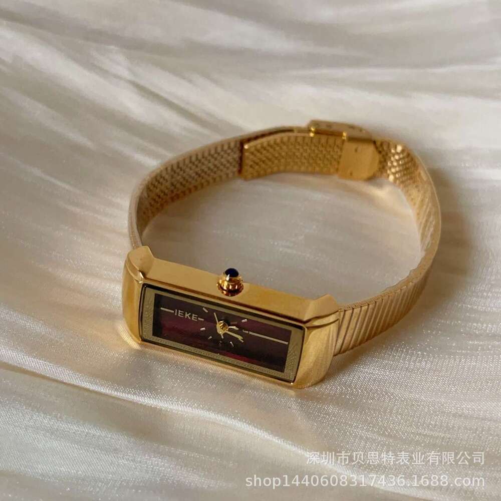 Vintage Style gold Axiannu Women's Niche Light Luxury Elegant Designer Exquisite Quartz Watch