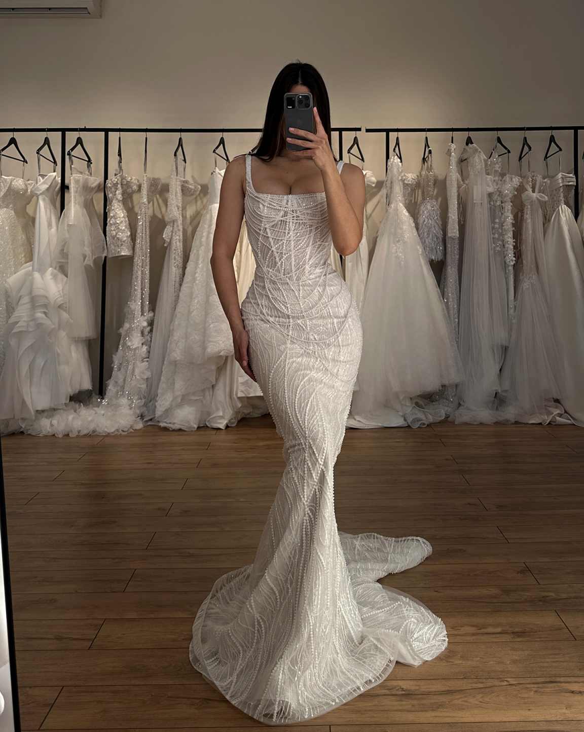 Charming Mermaid Wedding Dresses Spaghetti Strap Sleeveless Bride Dress Beading Pearls Floor Length Bridal Dress Customized