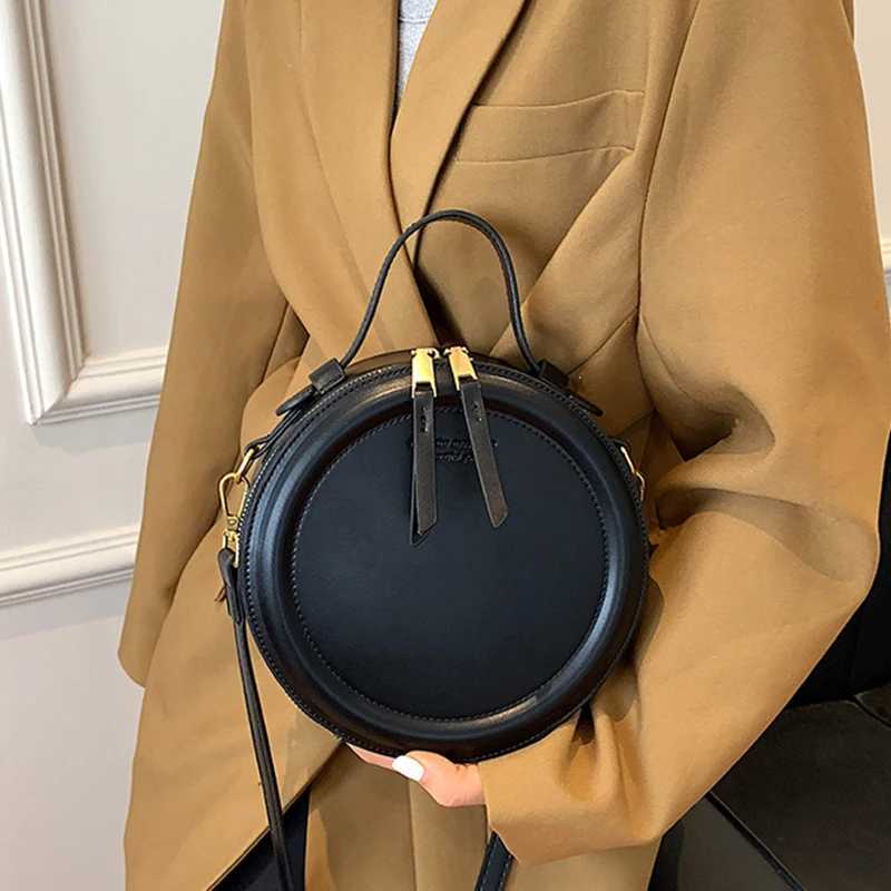 Solid Color PU Leather Shoulder Bag Crossbody Bag For Women Round Small Handbag Fashion Designer Bags Female Zipper Purses Z250915