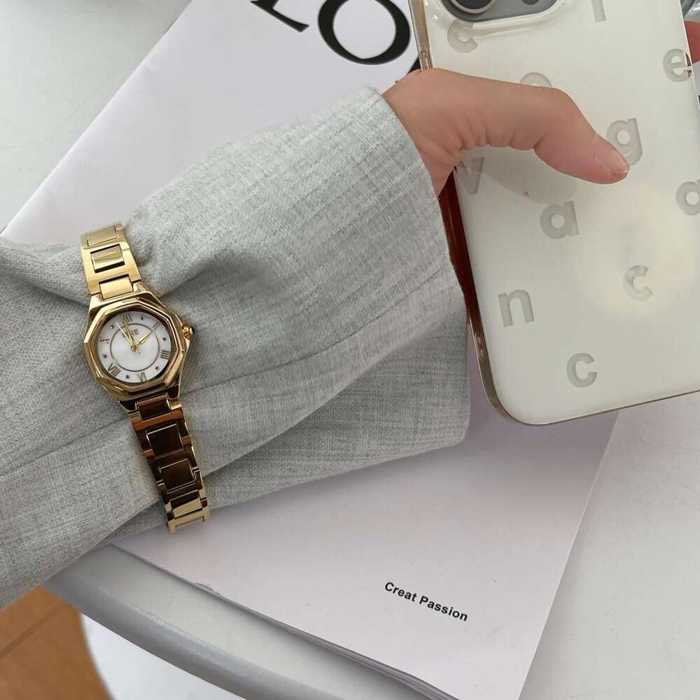 Summer Fresh Style Women's Colorful Small Dial Simple Fashion Light Luxury High-end Feel Steel Band Designer Quartz Watch