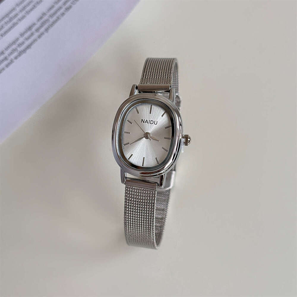 Oval Small Dial Watch for Women, Student Style, Simple Elegant, High-End Feel, Designer Niche Light Luxury, Compact and Exquisite Mesh Strap Wristwatc