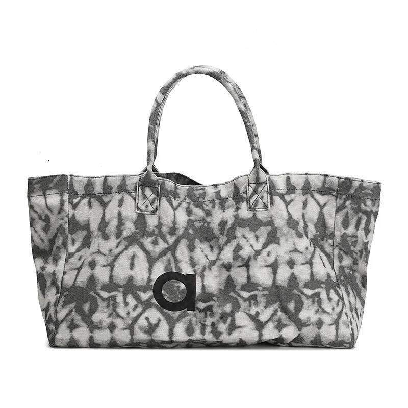 New Women's Capacity Canvas Yoga 2025 Teenager Large Size Camouflage Color Handbag Simple Sports Fiess Bag