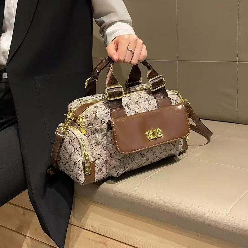 Cross-border Source Luxury Bag Luxury Brand Women's Designer Bag Bag 2025 Hot-selling High-end Boston Pillow Bag Large Capacity Handbag Crossbody Bag