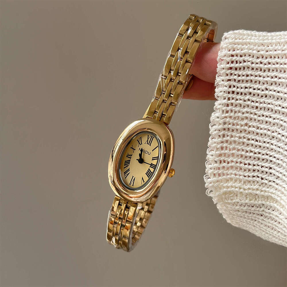 Bathtub Series Vintage Style Oval Dial Small Gold for Designer Women Fashion Quartz Watch
