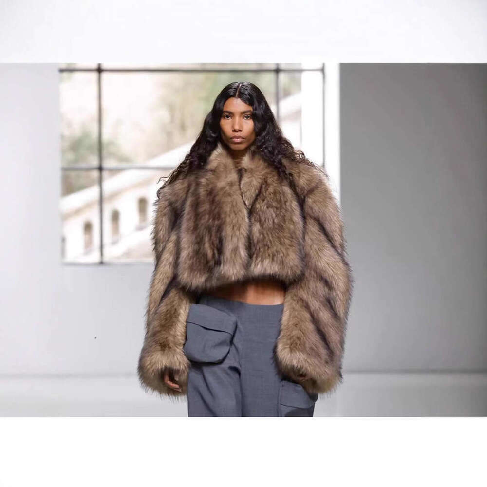 Short for Women, Niche Autumn Winter New Women's Jacket, Fur Coat