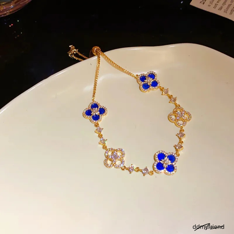 Gold Tone Clover Shaped Link Bracelet Shell & Crystal Accents Elegant Party Daily Wear Gift For Her High Quality And Stylish Jewelry ddmyfriend