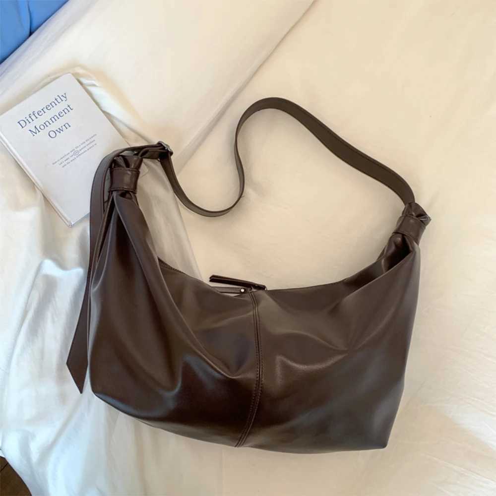 Crossbody Bag for Commuting to Work Large Capacity New Tote Bag for Spring and Summer 2025 Unisex Bag Daily Dumpling BagXJ250918