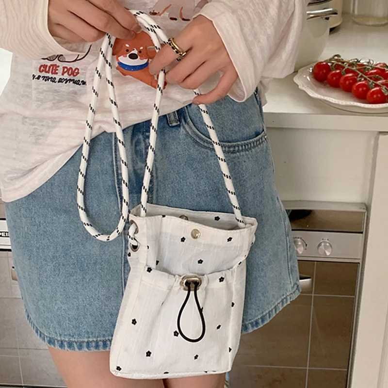 Fashion Elegant Cloud Bags Korean Style Sweet Mobile Phone Bags Versatile Casual Messenger Bag New Style Pleated Crossbody BagsXJ250918