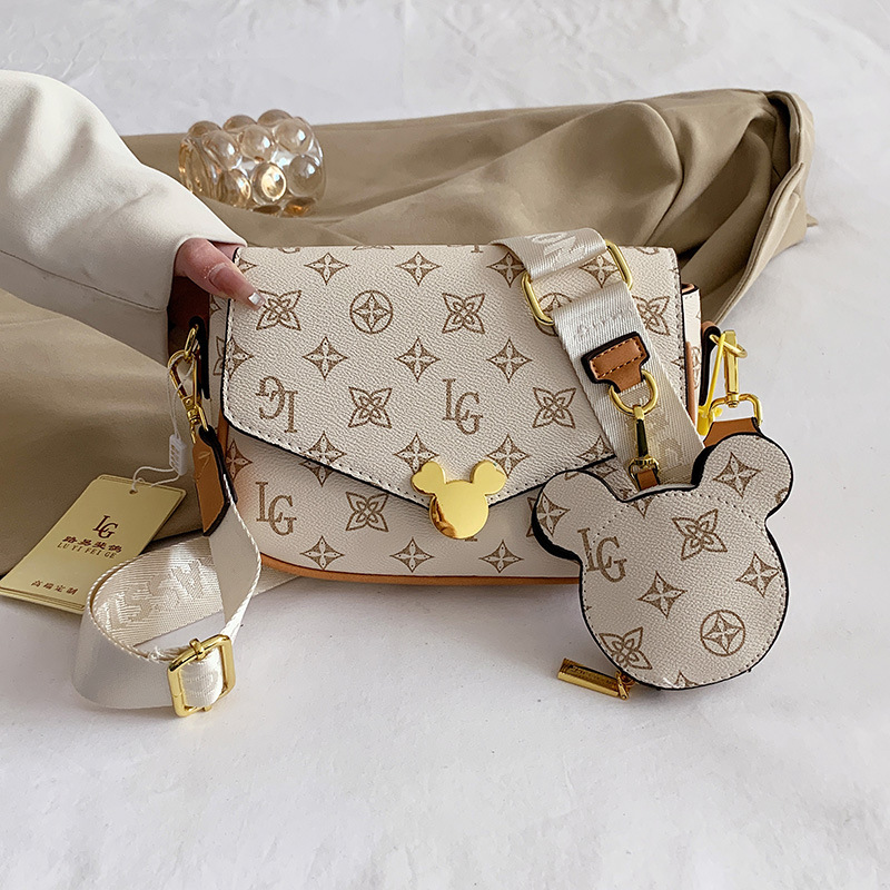 Free shipping designer for womens shoulder bags brown white khaki Fashionable Versatile European American Shoulder Crossbody Bag