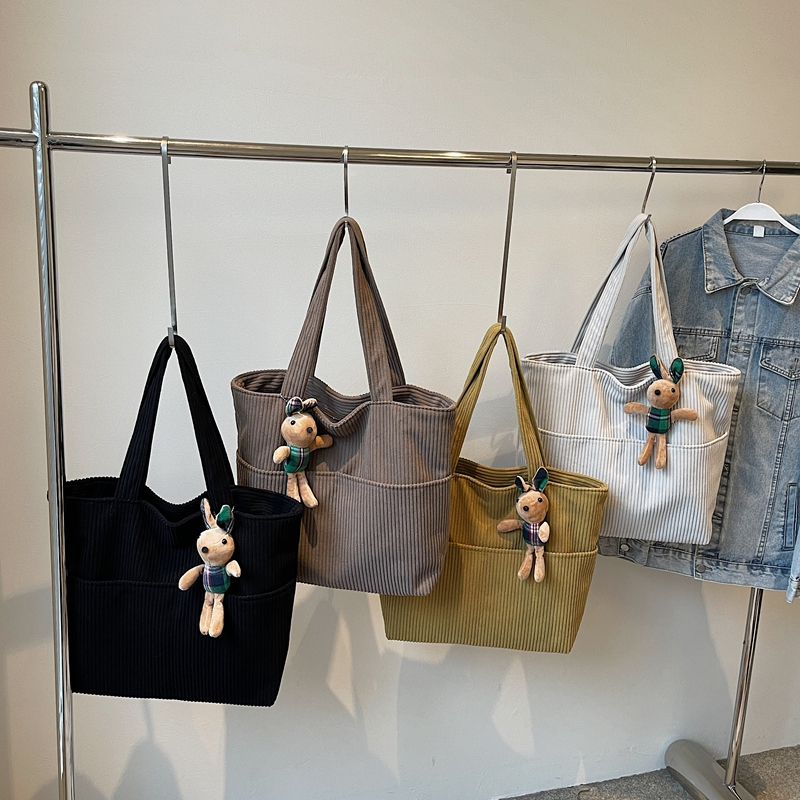 Fashionable and casual large capacity handbag, autumn student classic crossbody bag, simple daily commuting, high-end multifunctional women's han