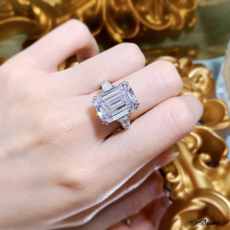 Sier Jewelry Wedding Rings Emerald Cut White Moissanite Dia Gemstones Eternity Party Women Engagement Band Ring Gift ddmyfriend