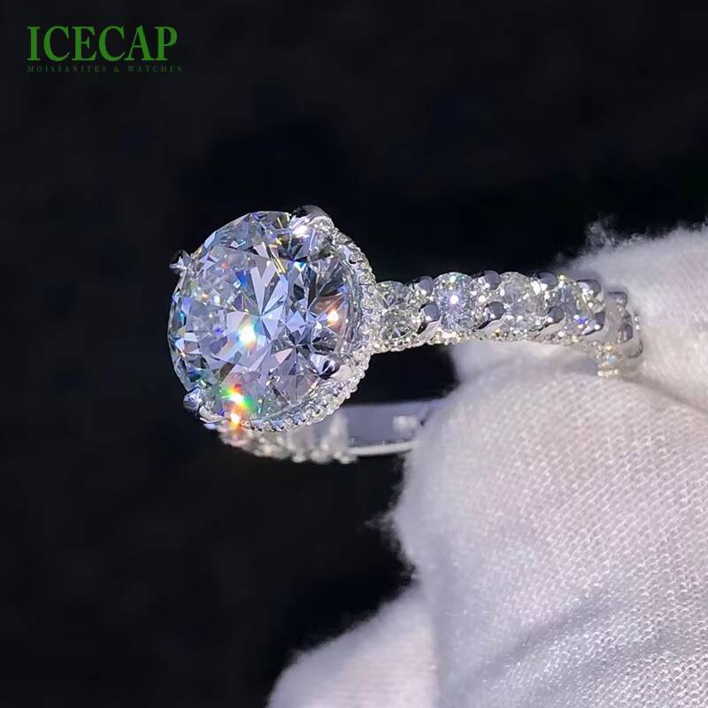 Custom Fashionable Jewelry Rings High Quality Full Iced Out Moissanite Ring 10k 14k 18k 925 Silver Engagement Rings for Women