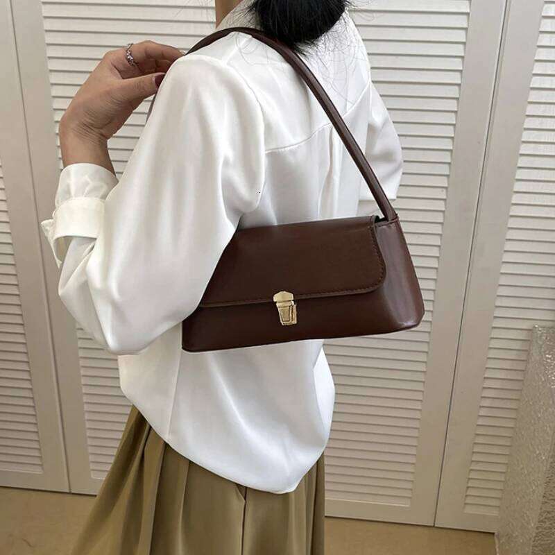 Women's Handbag Retro Underarm Fashion Simple Solid Color New Hand Shoulder Bag