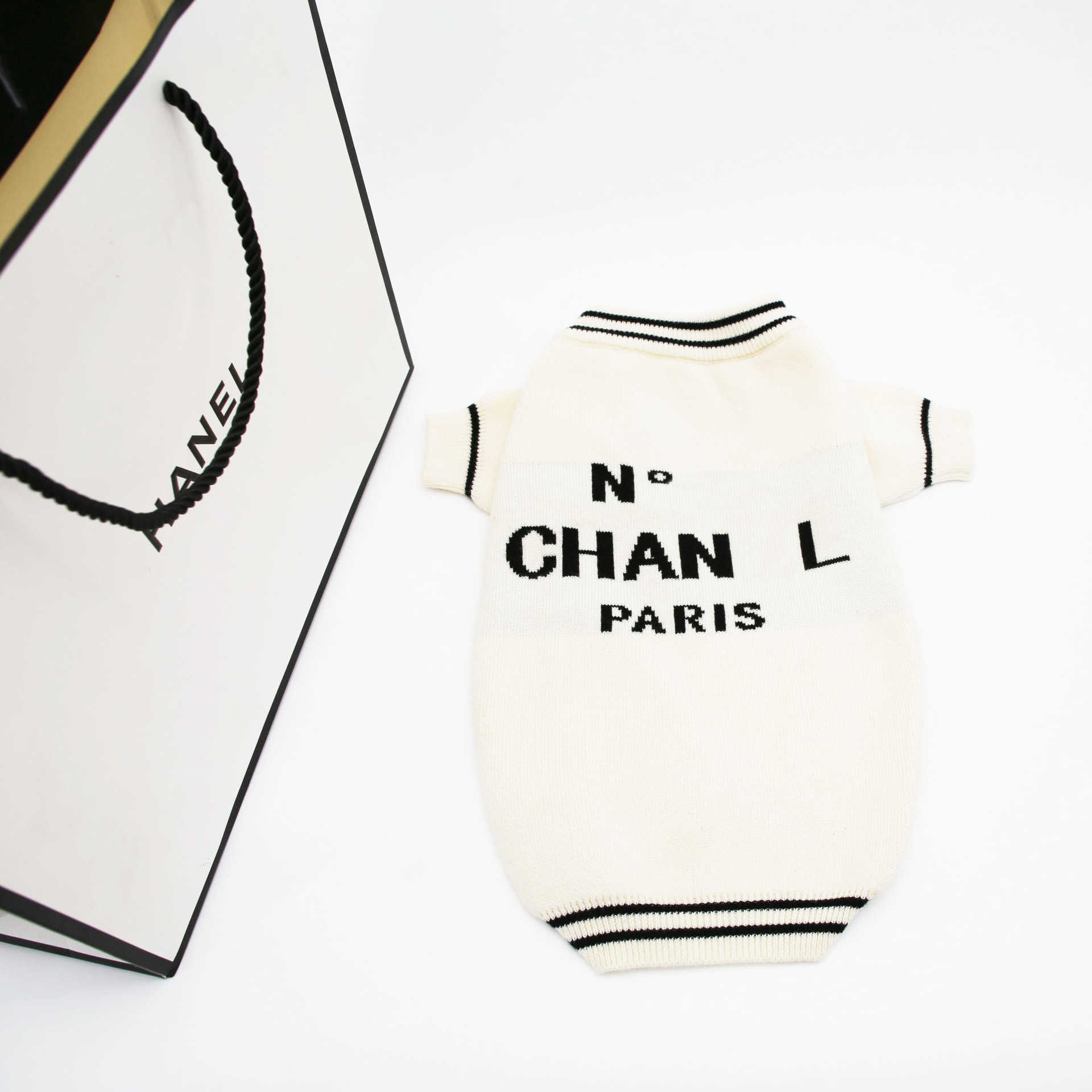 New autumn and winter dog sweater knitting Xiaoxiang pet clothes Teddy cat Chenery Bomei Chai dog trend S25911