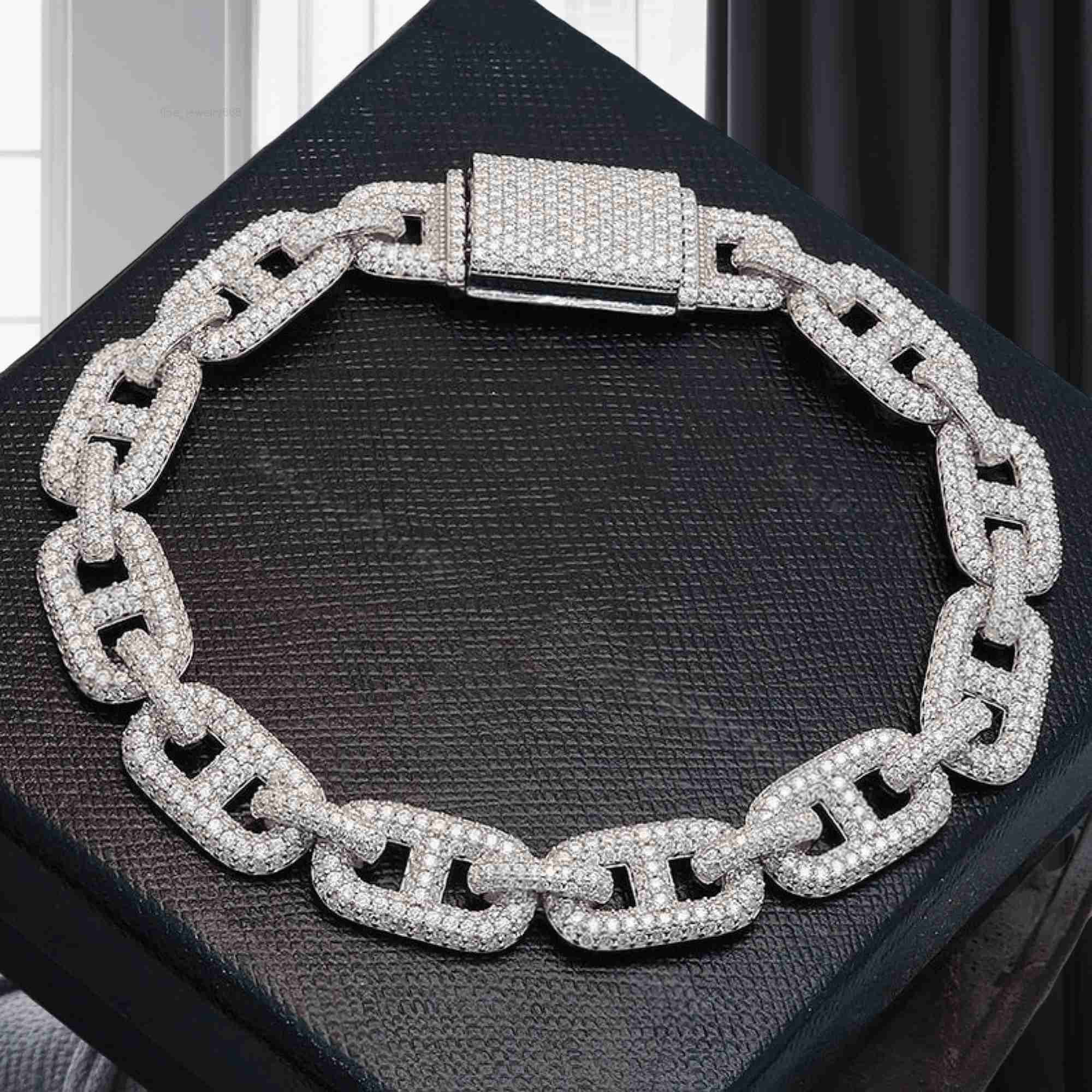 Highgrade Moissanite Jewelry 10mm S925 Silver Plated Gold VVS Moissanite Cuban Chain Hiphop Trend Lock Chain Style