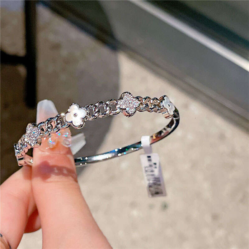 French Sweet Zircon Mother Flower Fashion Light Internet Celebrity Style Bracelet Elegant High-end Versatile Women's Jewelry