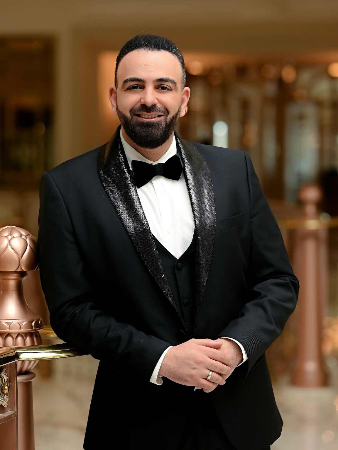 Glittery Wedding Tuxedos 3 Pcs Jacket Vest Pants Sequins Men Suit Shawl Lapel One Button Grooms Evening Blazers Customized