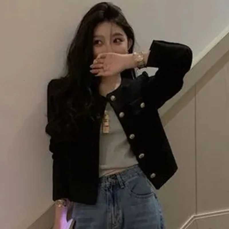 Advanced Feeling Female Xiaoxiangfeng Top Coat Autumn Winter Ladies Short Long Sleeves Jacket Women Round Neck Loose Fit Outwear Z250918