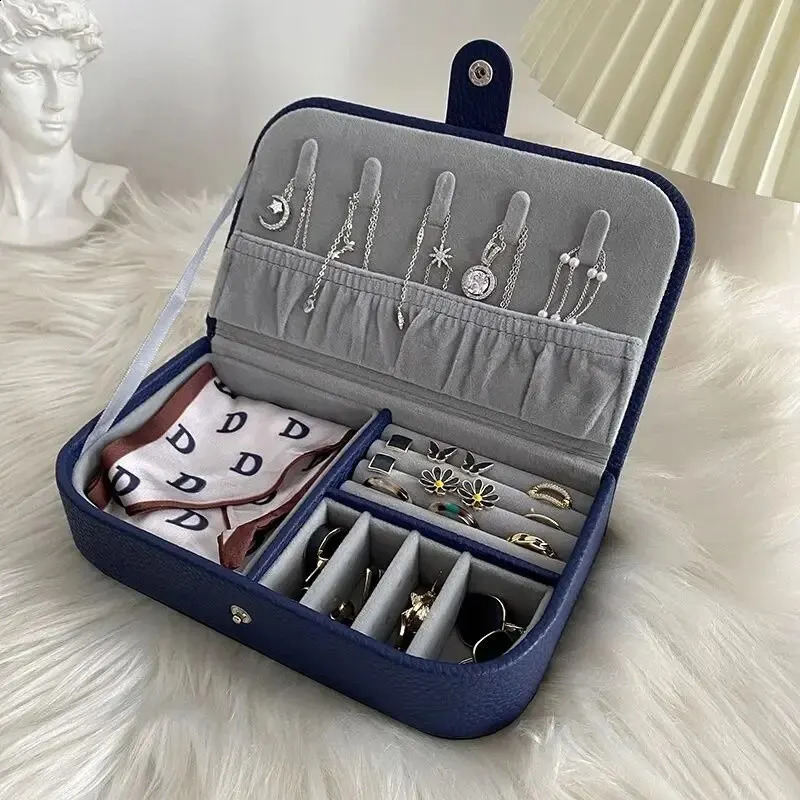 Portable Jewelry Box Jewelry Organizer Display Travel Jewelry Case Boxes Button Leather Storage 250918