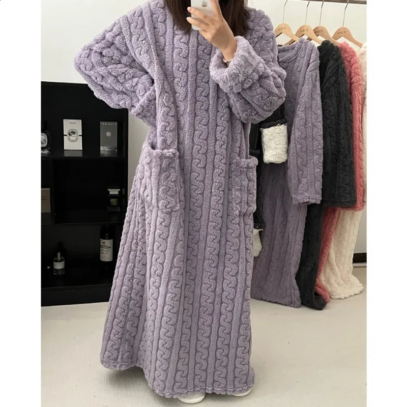 Thickened Warm Plus Size Ladies Pyjamas Flannel Winter Striped Coral Velvet LongSleeved Nightwear Bathrobe Pajamas250919ww