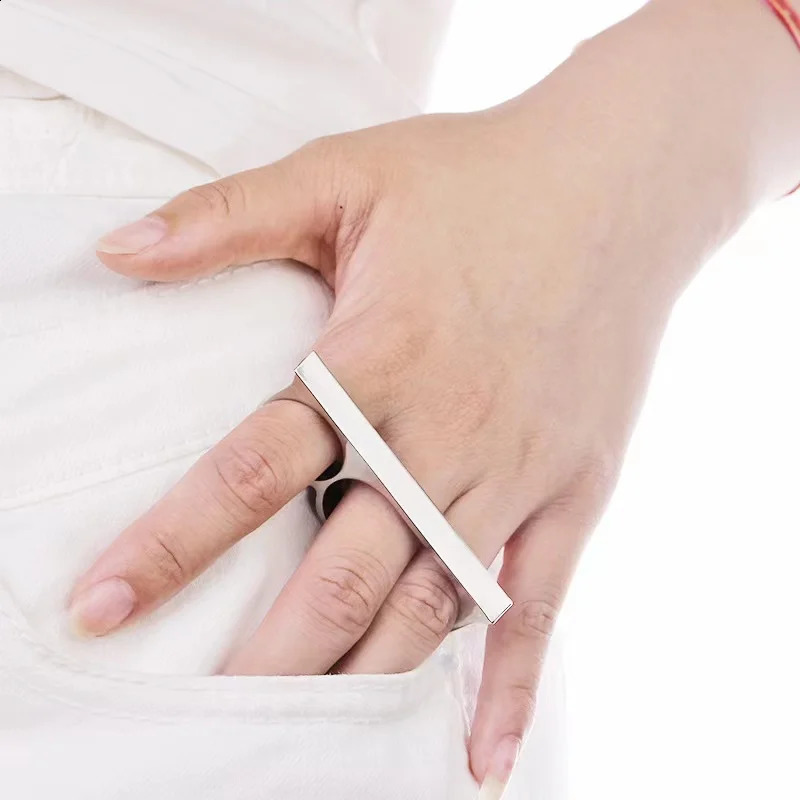 Personality exaggeration double knuckle male ring defensive attack ring hip hop knuckle ring punk bague homme Mens gift rings 250919