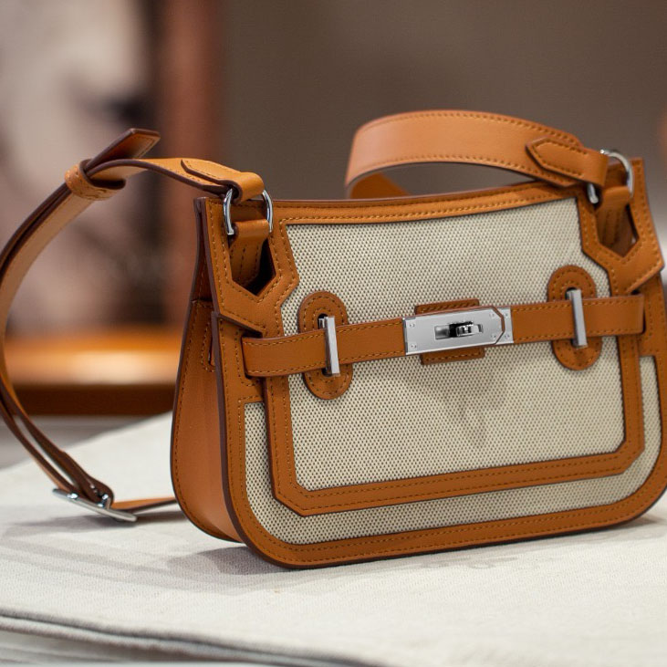 Womens Designers Bags Crossbody Messenger Handbags Purses Luxurys Women Shoulder Totes Bag Cowhide Genuine Real Leather Fashion brand Graceful yellow pink green