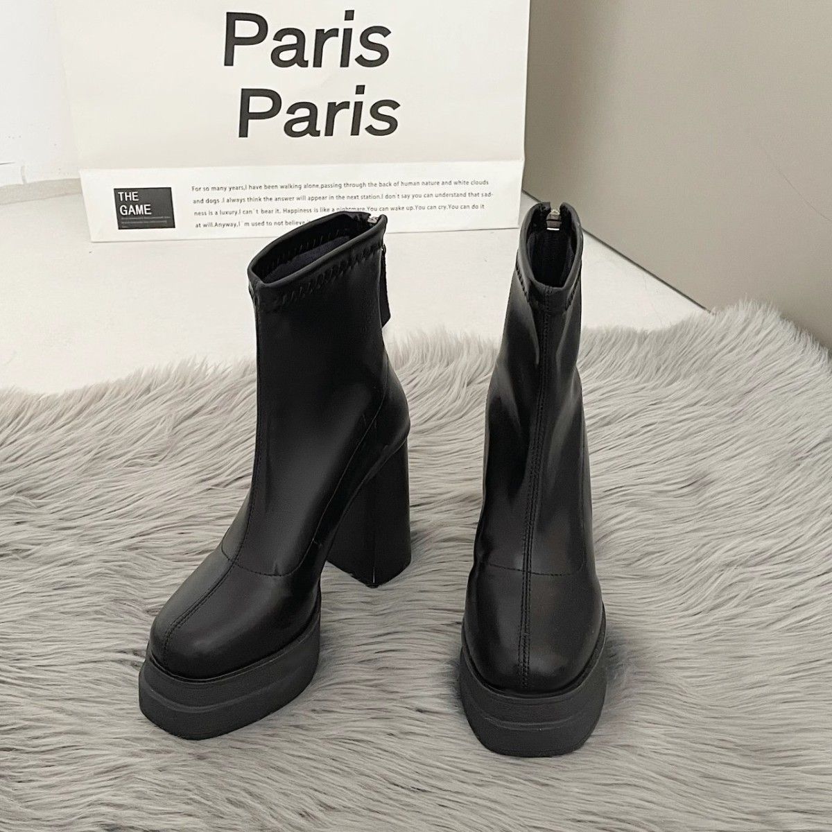 2025 Autumn/Winter New Fashionable Coarse Heel Anti slip Zipper Short Boots with Lacquer Leather Thick Bottom and Height Increase Fashion Boots Size 3