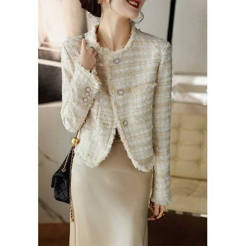 2025 French Style Springautumn Women Highend Pearl Wool Tweed Short Jacket Tweed Cropped Top Womens Clothing Office Lady Z250918