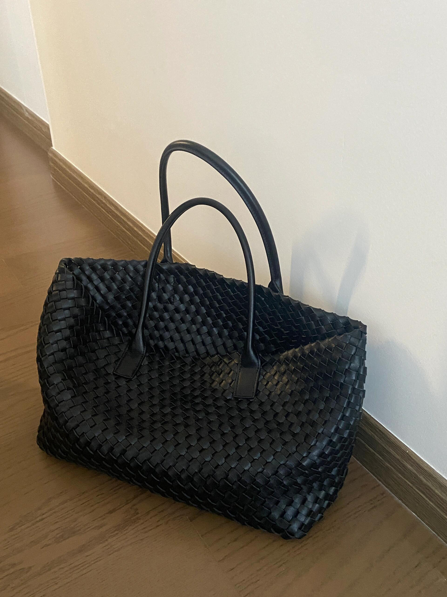fashion new women s large capacity hand woven bag luxury bag high end simple commuting shoulder bag large bag designer bag Designer Bag