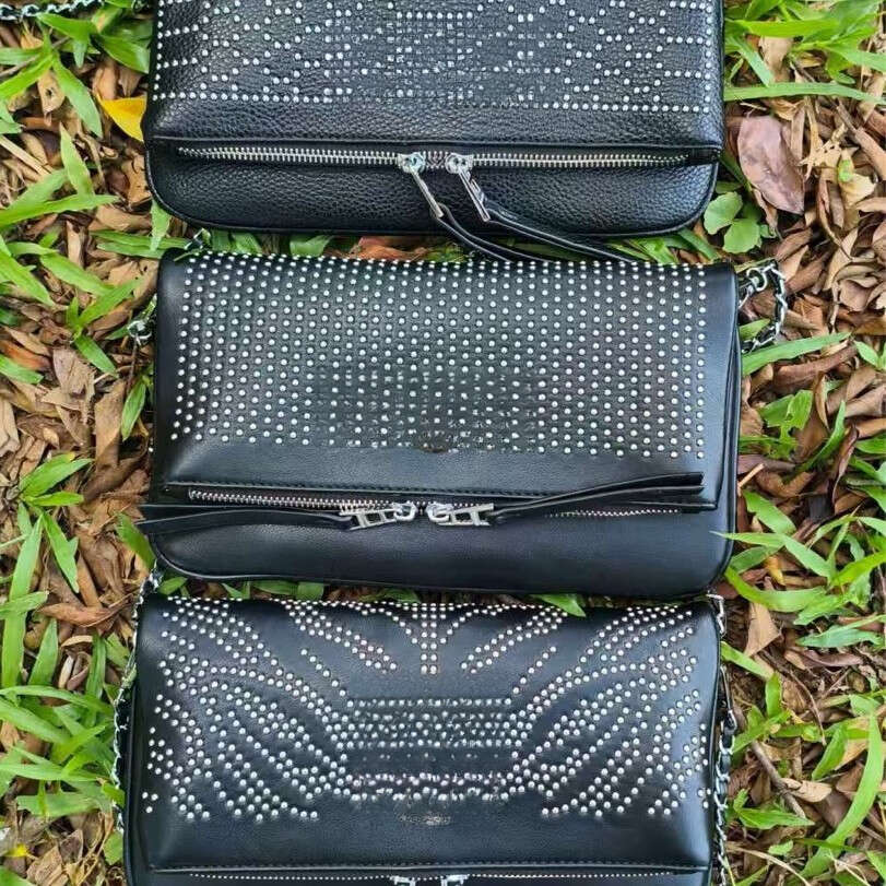 New Women's Crossbody Clutch Rivet Inlaid Diamond Chain Envelope Bag B5