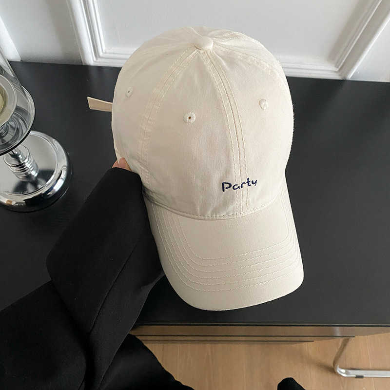 Simple style letter-shaped blue baseball cap for women. Spring/Summer 2025 new design. Pure cotton, breathable hat S250919