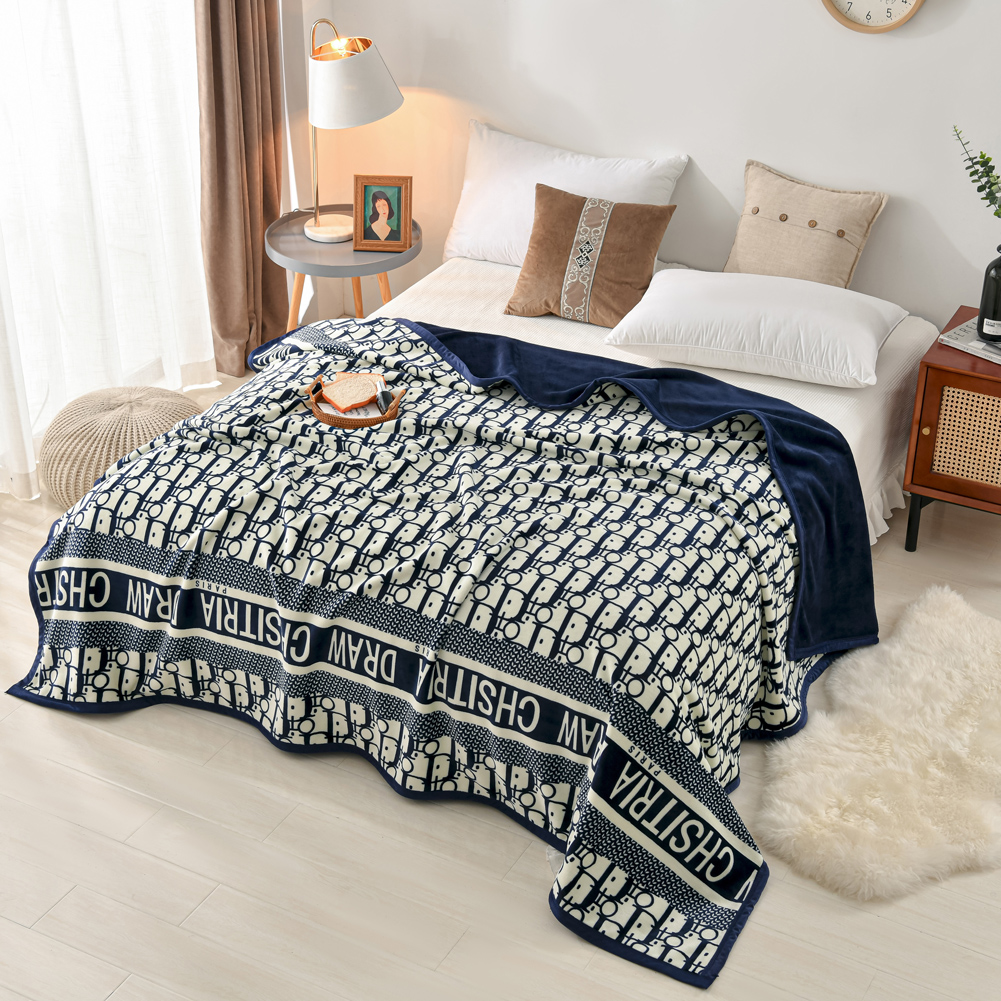 Double-Layer Luxury Flannel Blanket - Thickened Composite Fabric for Ultimate Comfort